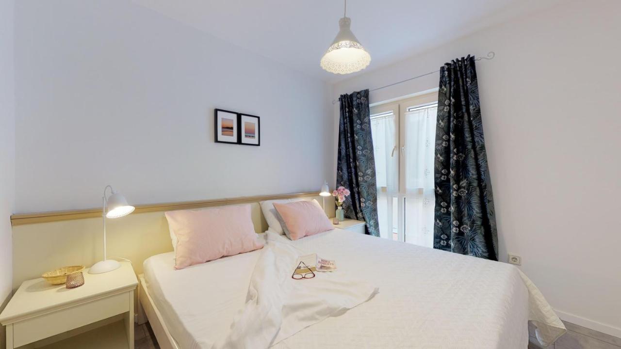 Mirta Deluxe Superior 5 Star Apartment, Your Piece Of Heaven By The Sea & Park, With Sea & Park View Novigrad (Istria) Exterior foto