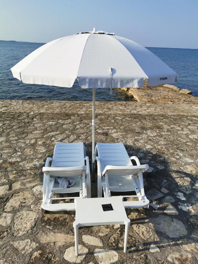 Mirta Deluxe Superior 5 Star Apartment, Your Piece Of Heaven By The Sea & Park, With Sea & Park View Novigrad (Istria) Exterior foto