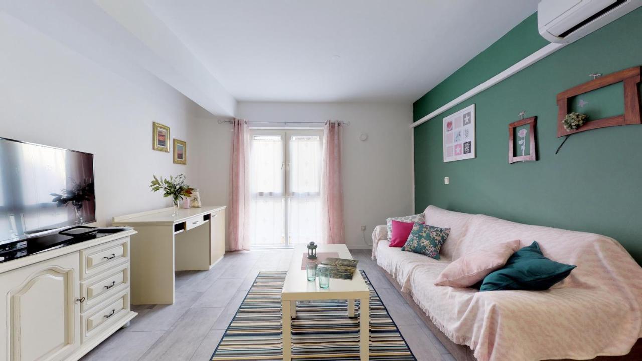Mirta Deluxe Superior 5 Star Apartment, Your Piece Of Heaven By The Sea & Park, With Sea & Park View Novigrad (Istria) Exterior foto
