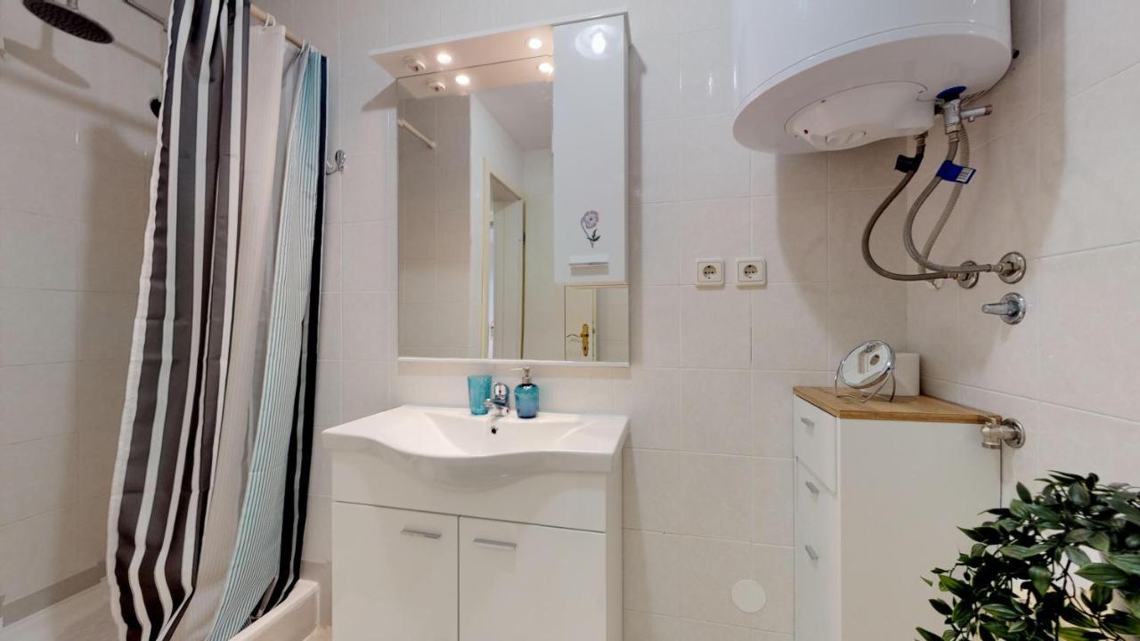 Mirta Deluxe Superior 5 Star Apartment, Your Piece Of Heaven By The Sea & Park, With Sea & Park View Novigrad (Istria) Exterior foto